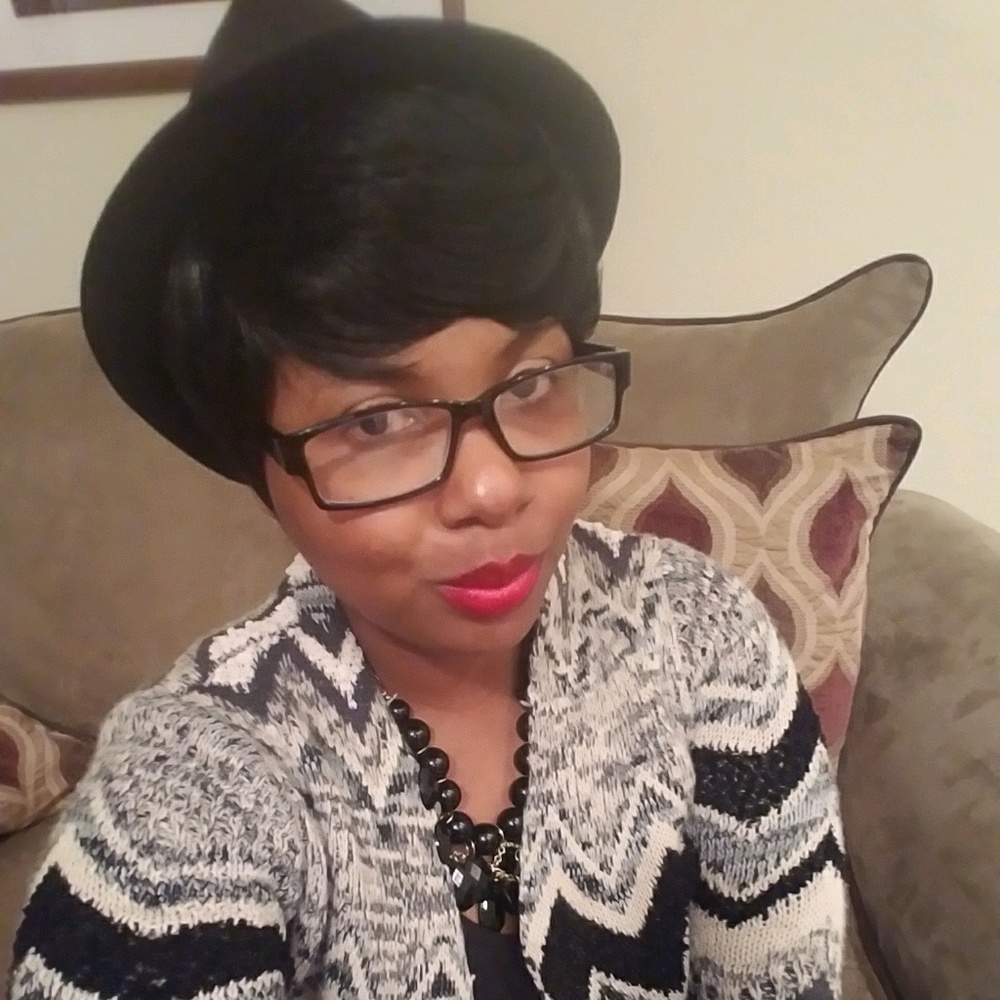 Meet your Posher, Shakala